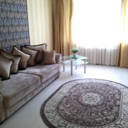 Bul'var Mulyavina 8 Apartament Mińsk